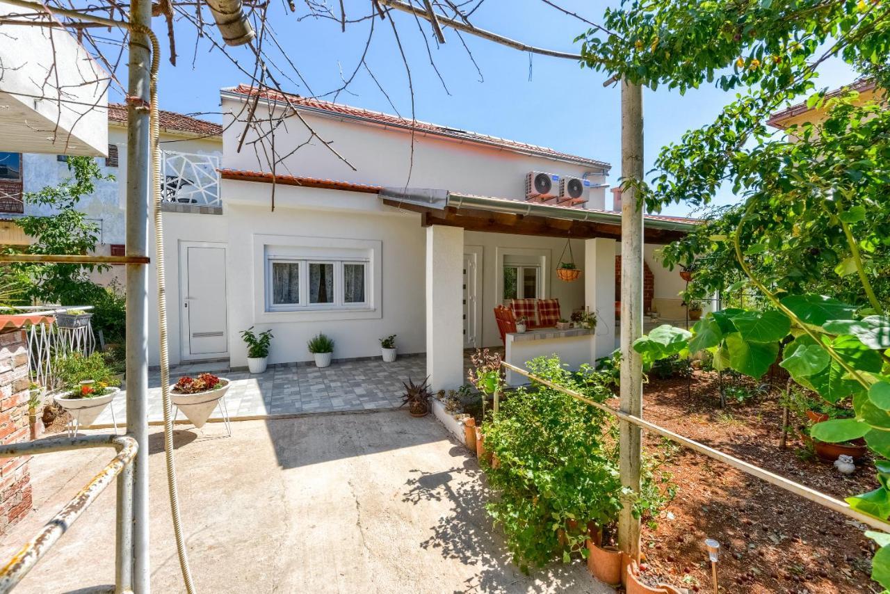 Apartment Yula Zadar Exteriör bild