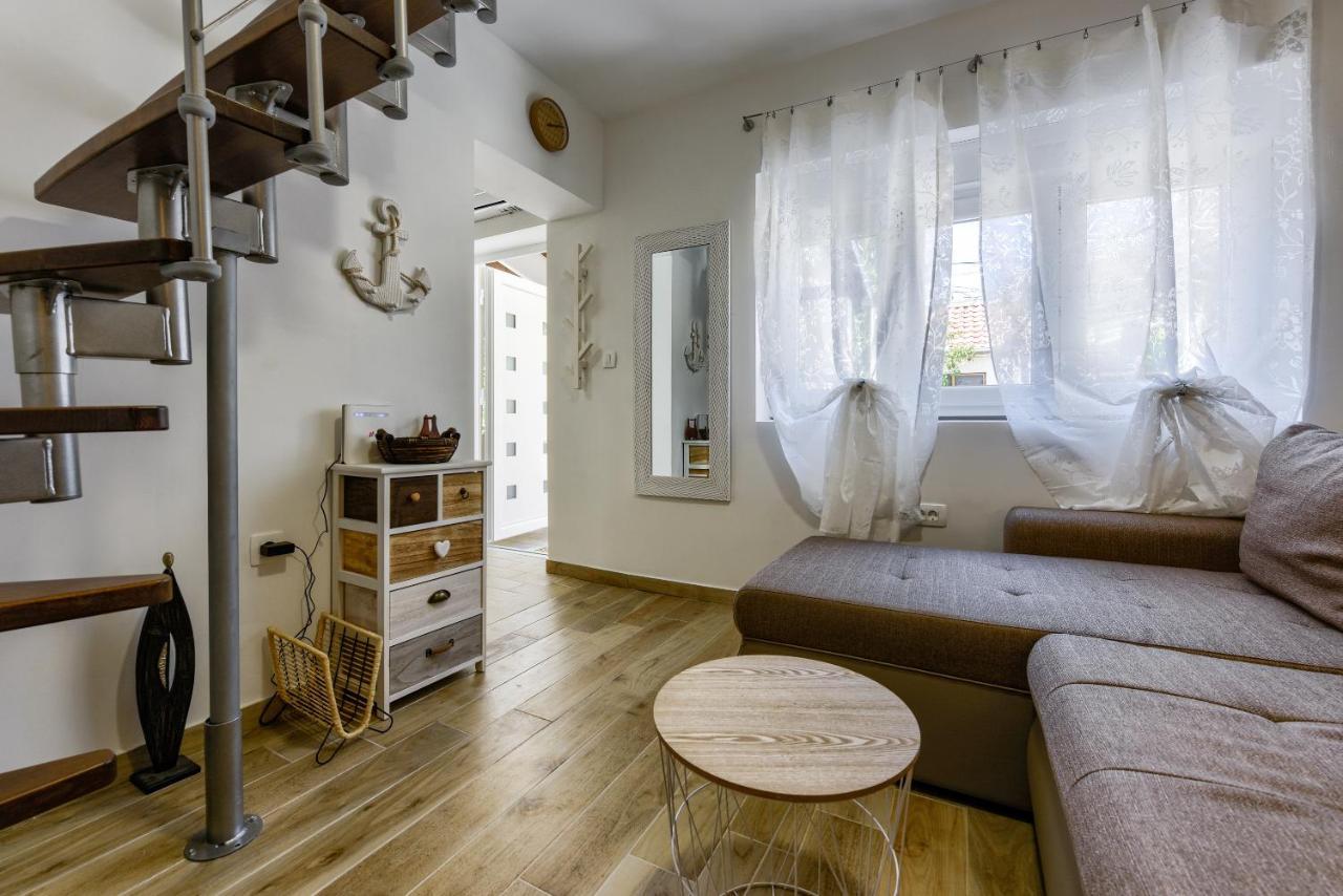 Apartment Yula Zadar Exteriör bild
